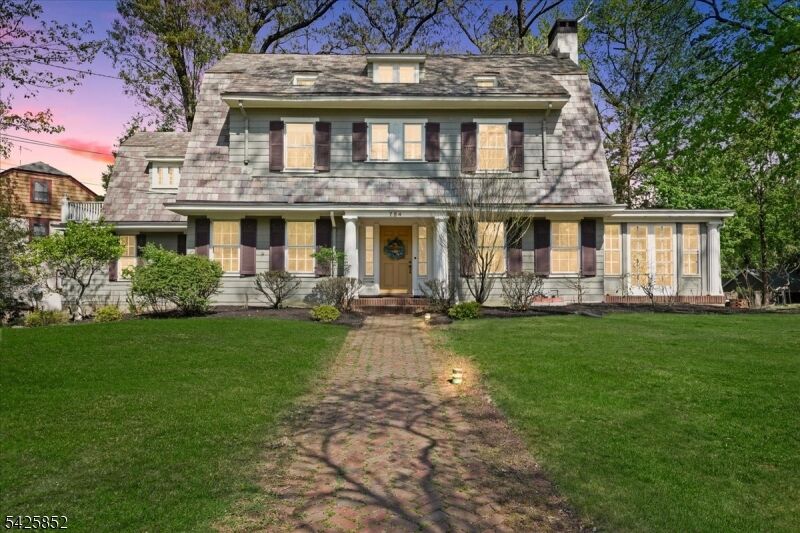 Property Photo:  754 Dixie Ln  NJ 07062 