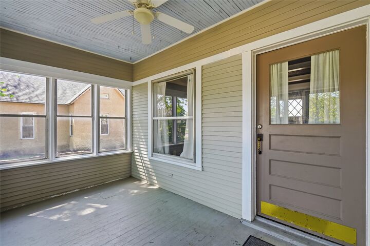 Property Photo:  504 4th Street  IA 50265 