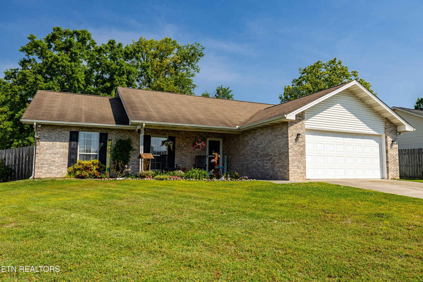 Property Photo:  2122 Autumn Oak Circle  TN 37801 