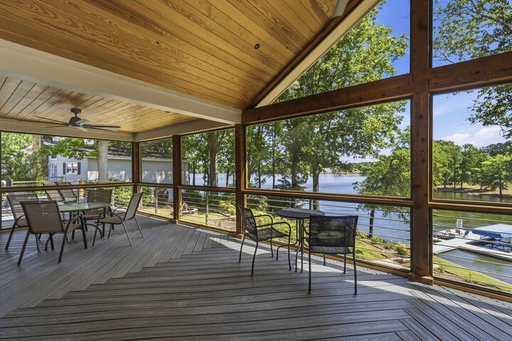 Property Photo: 118 Hickory Point Drive GA 30625