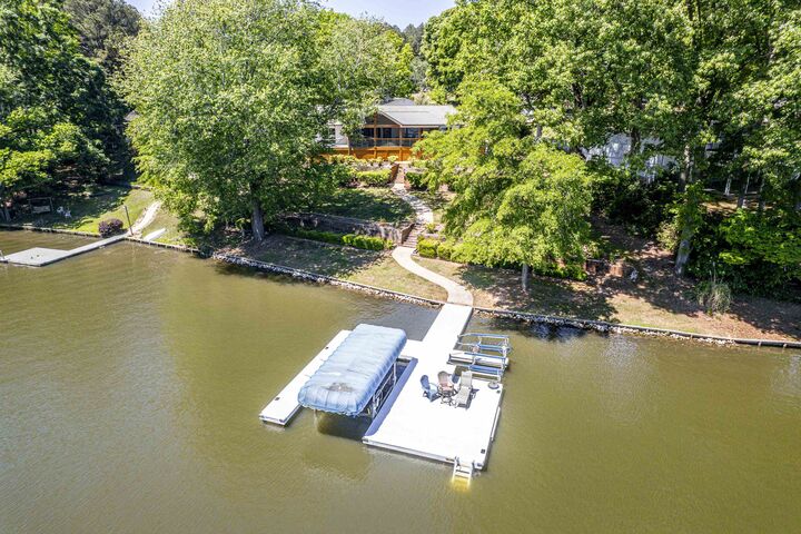 Property Photo:  118 Hickory Point Drive  GA 30625 