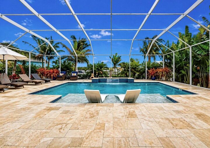 Property Photo:  954 Signet Drive  FL 33572 