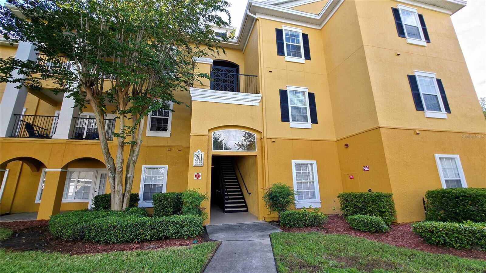 Property Photo: 3611 Conroy 818 FL 32839