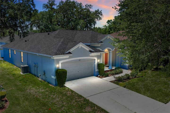 Property Photo: 1603 Grand Heritage Boulevard FL 33594