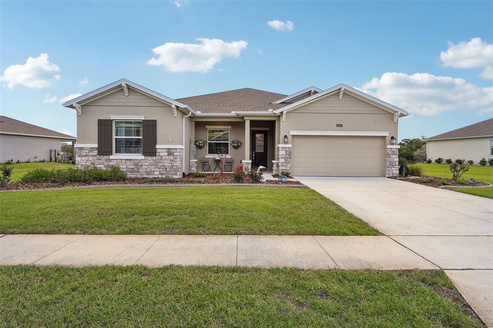 Property Photo:  6049 Claystone Way  FL 32757 