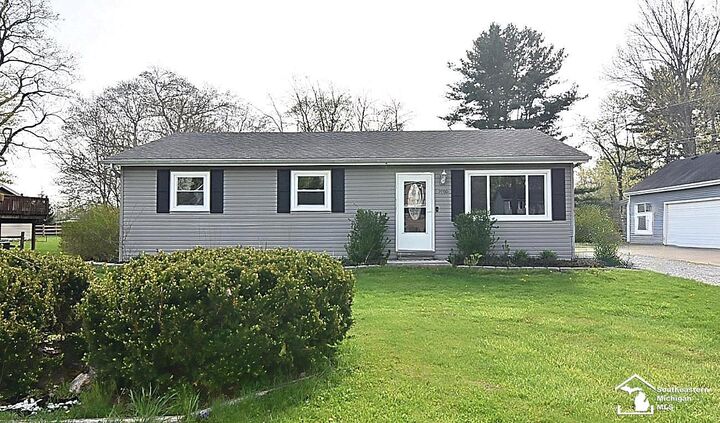 Property Photo:  7050 Maplewood Drive  MI 48182 