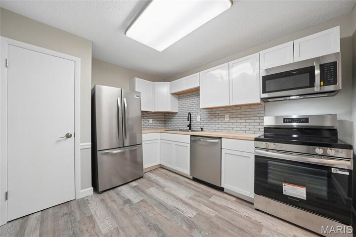 Property Photo:  1279 Guelbreth Lane 207  MO 63146 