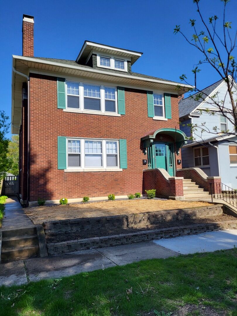 Property Photo:  310 Whittier Avenue 2  IL 60435 