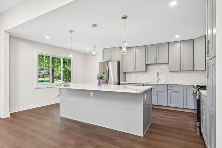 Property Photo:  1420 Magnolia Street  IL 60025 