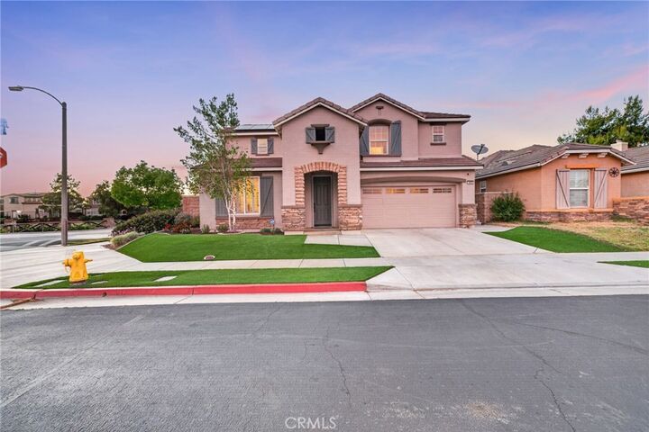 Property Photo:  1640 Red Clover  CA 92545 