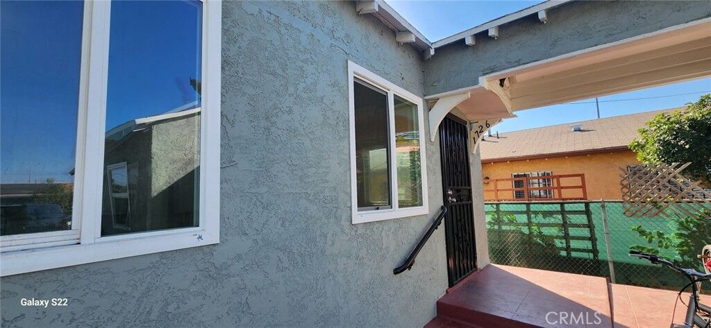 Property Photo:  1726 W 55th St  CA 90062 