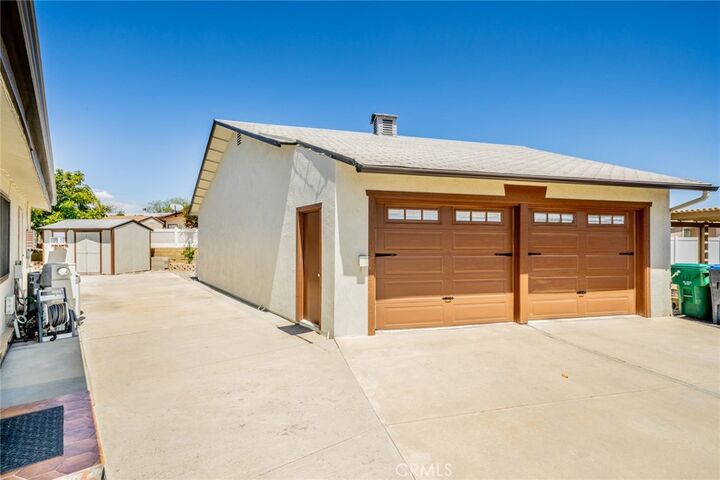 Property Photo:  38325 Via Ventoso  CA 92563 