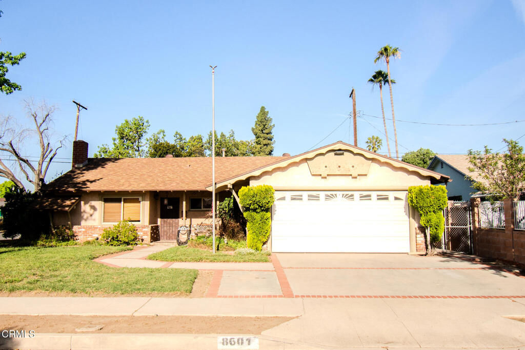Property Photo:  8601 Gloria Avenue  CA 91343 
