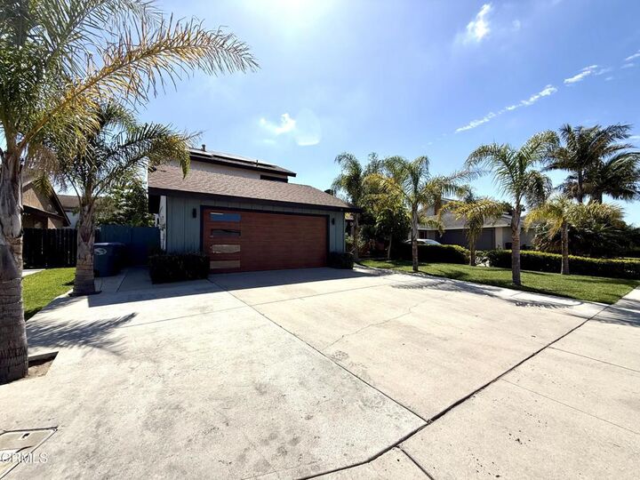 Property Photo:  1130 Bogota Court  CA 93035 