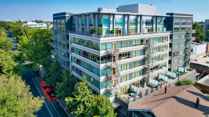 Property Photo:  1818 L Street 402  CA 95811 