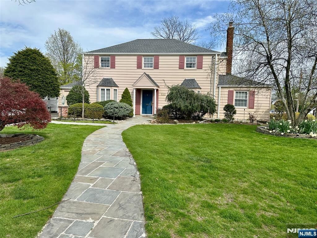 Property Photo:  440 Bogert Road  NJ 07661 
