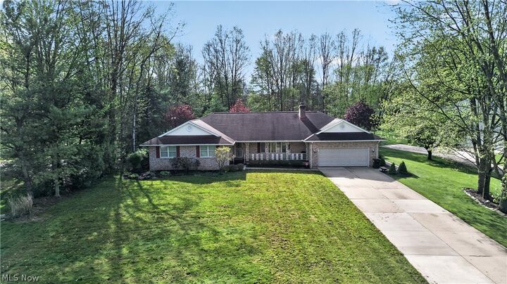 Property Photo:  5144 Old Colony Road NW  OH 44481 