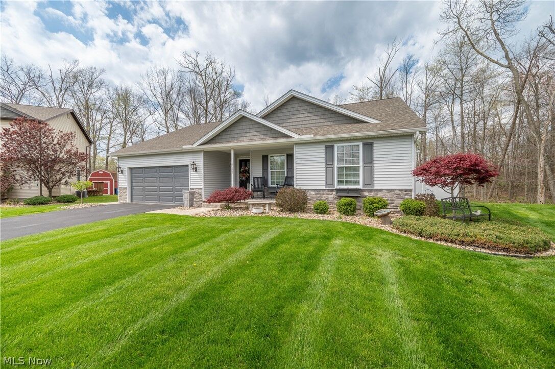 Property Photo: 1383 Cross Cove OH 44515