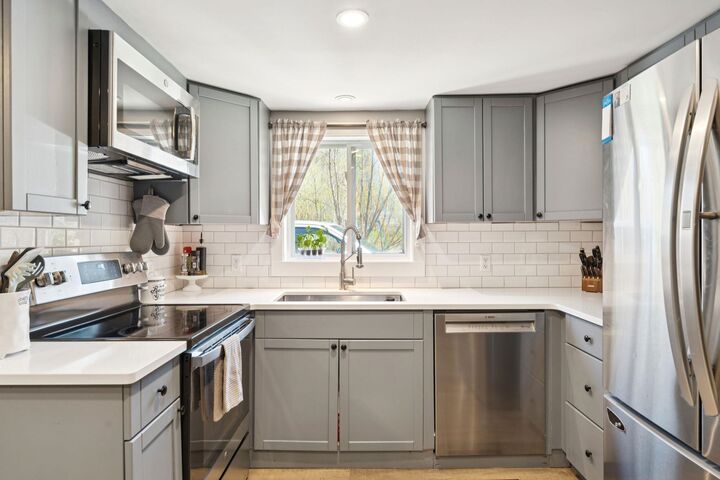 Property Photo:  207 Maple Street  NH 03773 