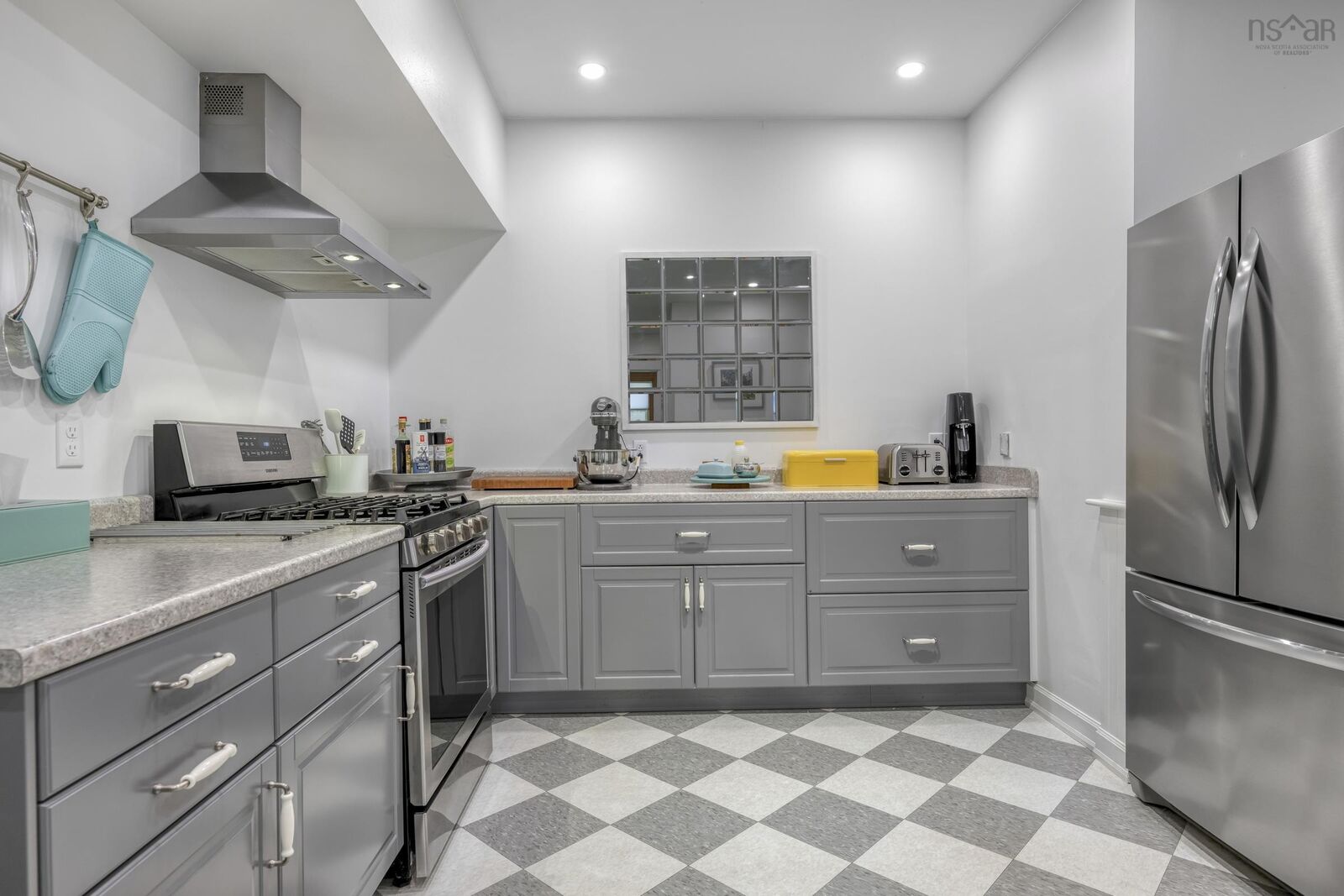 Property Photo: 216 Dufferin Street NS B0J 2C0