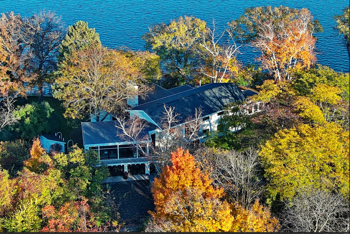 Property Photo:  1300 Bracketts Point Road  MN 55391 