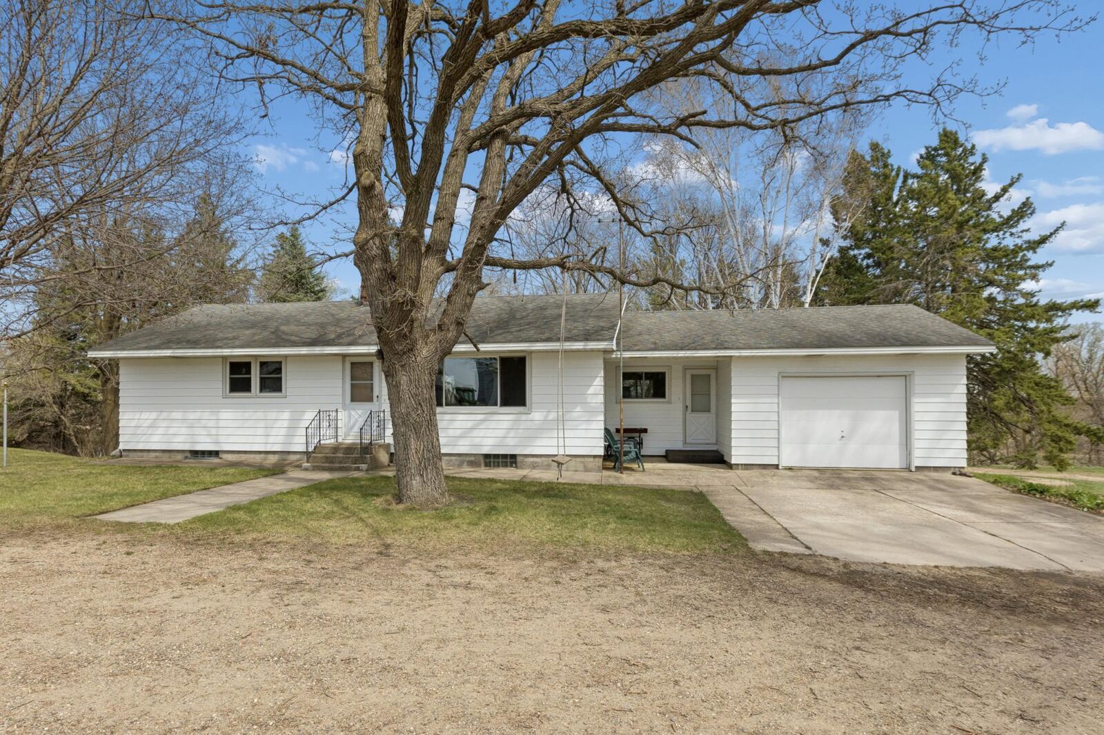 Property Photo:  71661 365th Street  MN 55353 