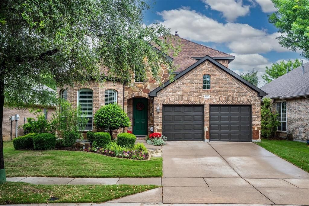 Property Photo:  1217 Dayton Drive  TX 76226 