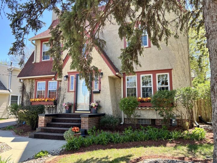 Property Photo: 14 Blackstone Ave IA 51104