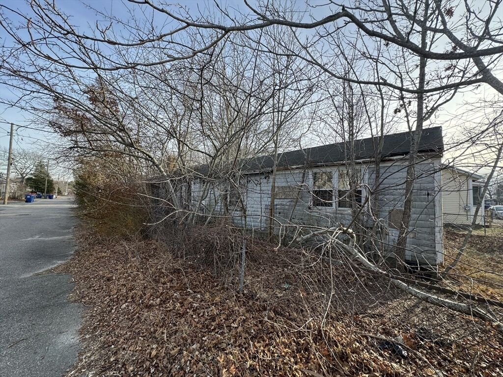 Property Photo:  44 Thirteenth St  MA 02532 