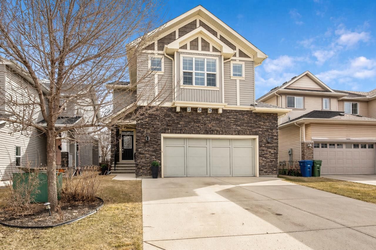 Photo de la propriété:  102 Cimarron Vista Crescent  AB T1S 0K2 