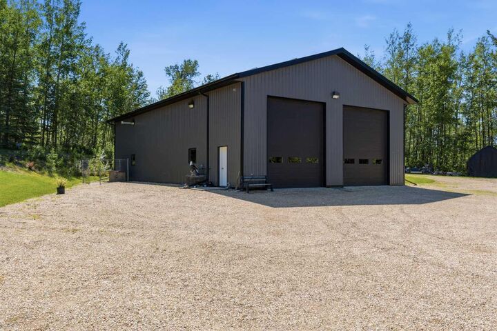 Property Photo: 114052 Township Road 592B AB T7S 1N8