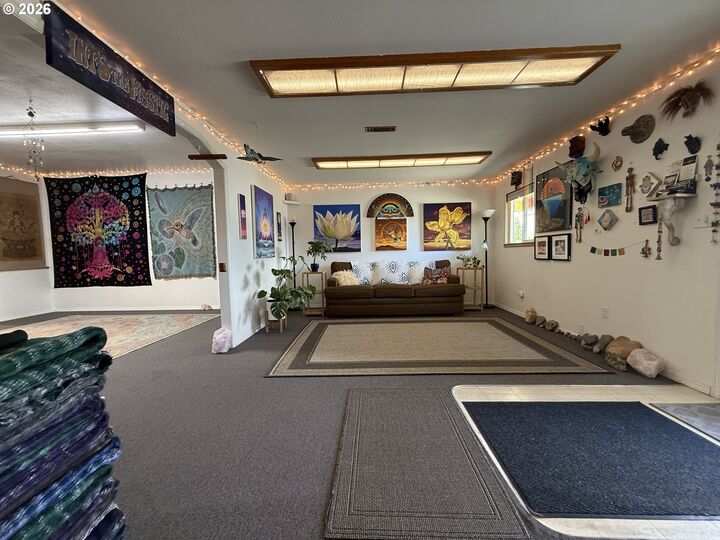 Property Photo:  231 Wharf St  OR 97415 