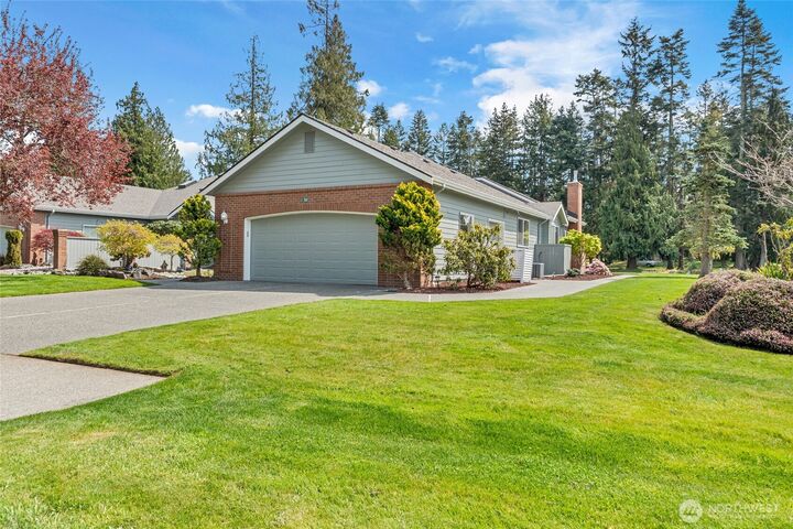 Property Photo: 302 Foursome Drive WA 98382