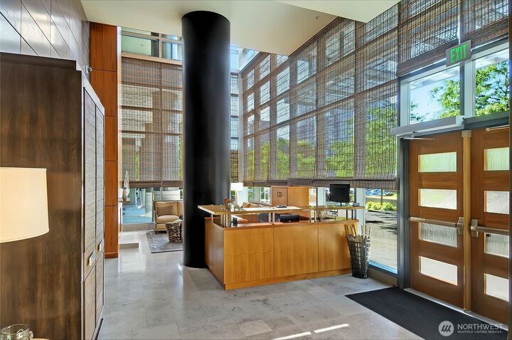 Property Photo:  650  Bellevue Way NE 2808  WA 98004 