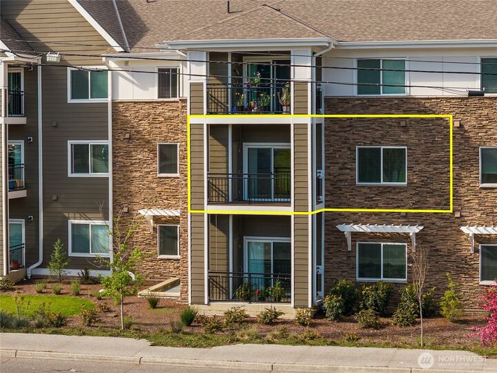 Property Photo:  3803  17th Street SW 217  WA 98373 