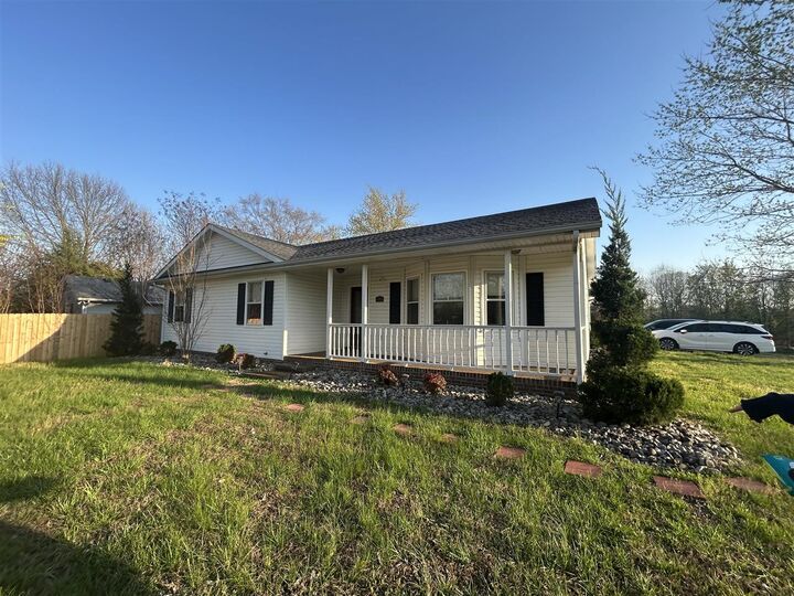 Property Photo:  305 Phelps Way  KY 42104 