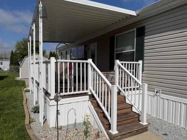 Property Photo:  24 Dogwood  IN 47374 