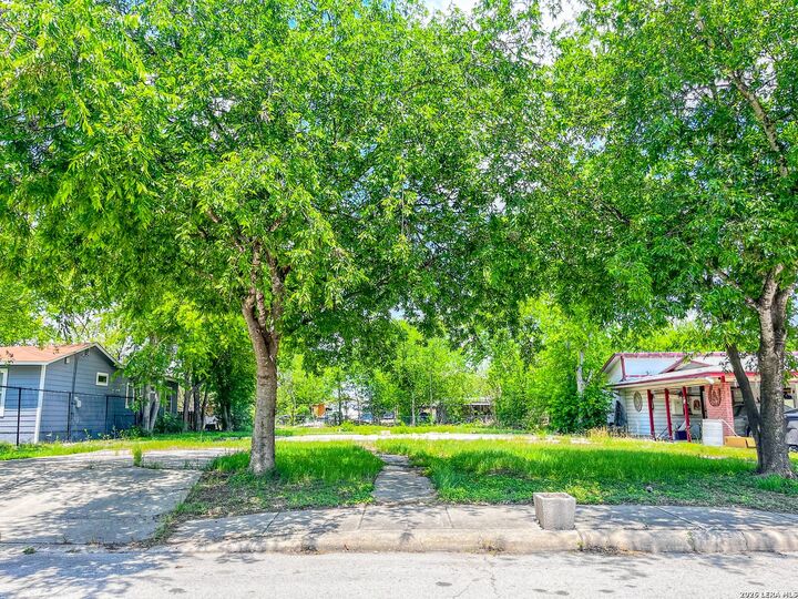 Property Photo:  743 Sewanee St  TX 78210 