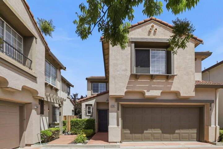 Property Photo:  2207 Gianera Street  CA 95054 