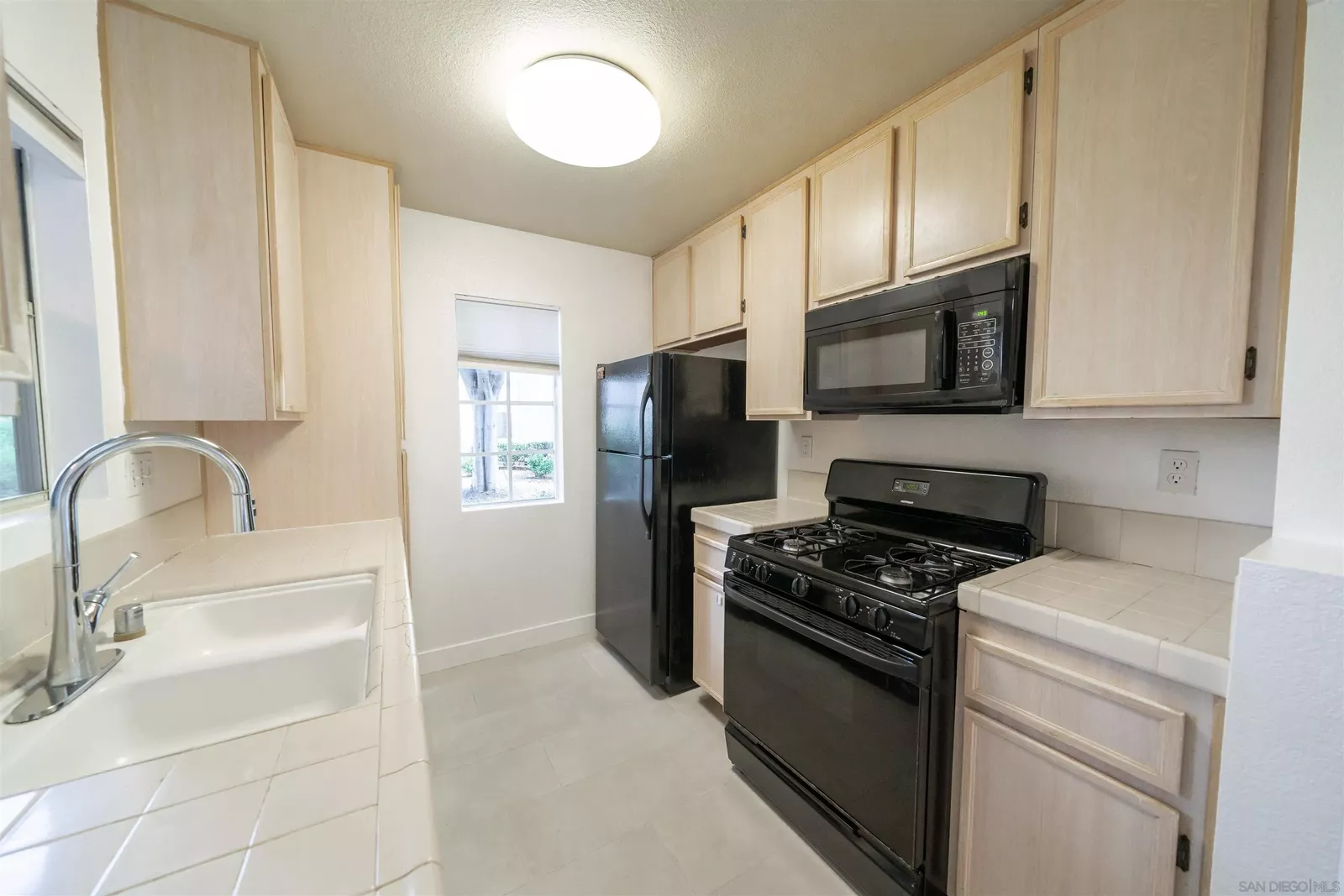 Property Photo:  10780 Aderman Ave 99  CA 92126 