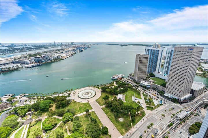 Property Photo:  50 Biscayne Blvd 5402  FL 33132 