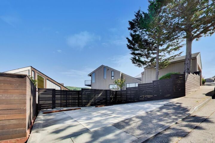Property Photo: 343 Durant Way CA 94941