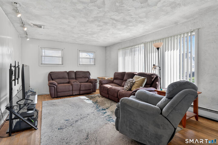 Property Photo:  30 Grafton Road  CT 06517 