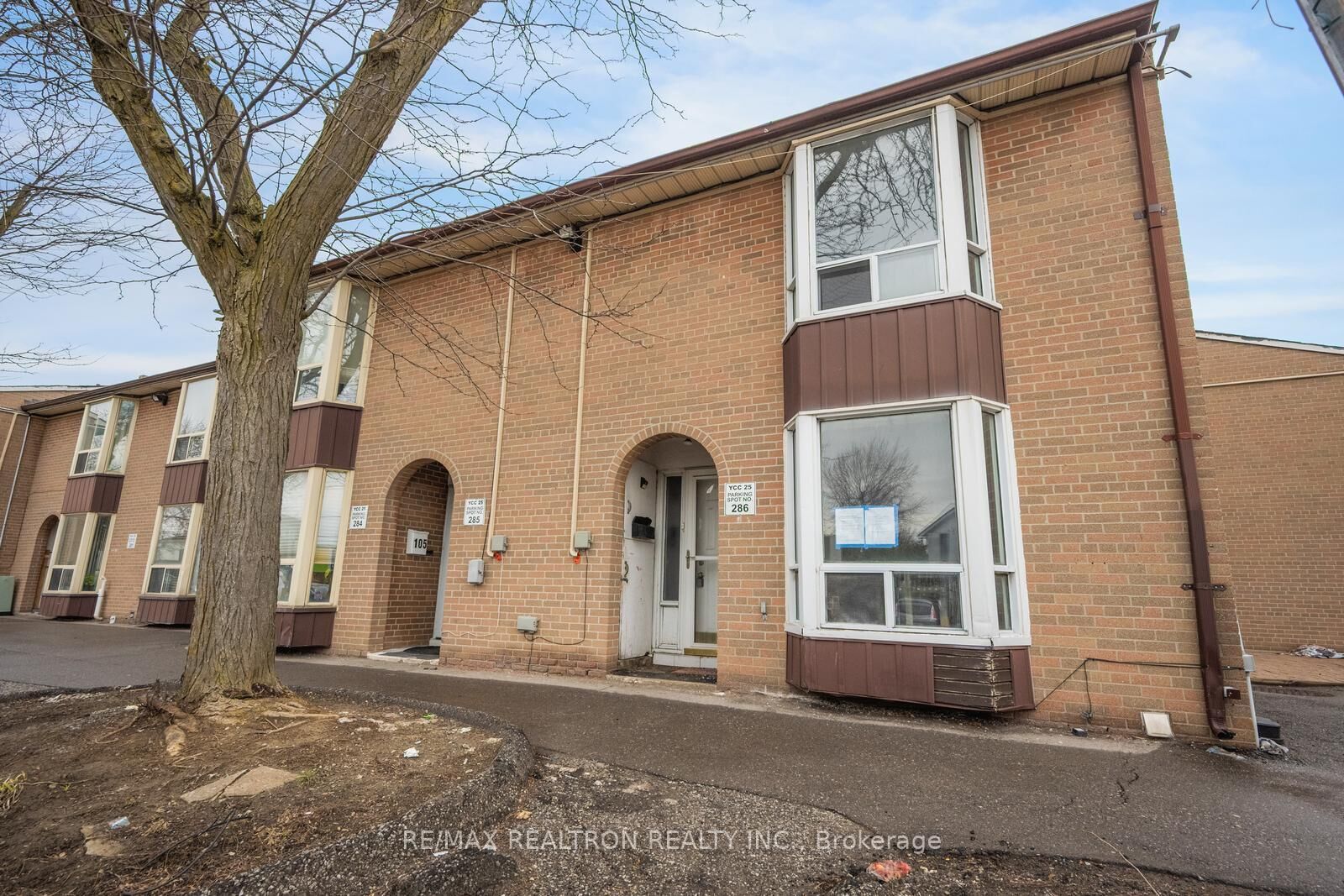 Property Photo: 250 John Garland Boulevard 106 ON M9V 1N8