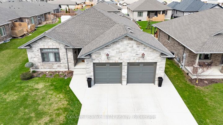 Property Photo: 1025 Reserve Avenue S ON N4W 0B5