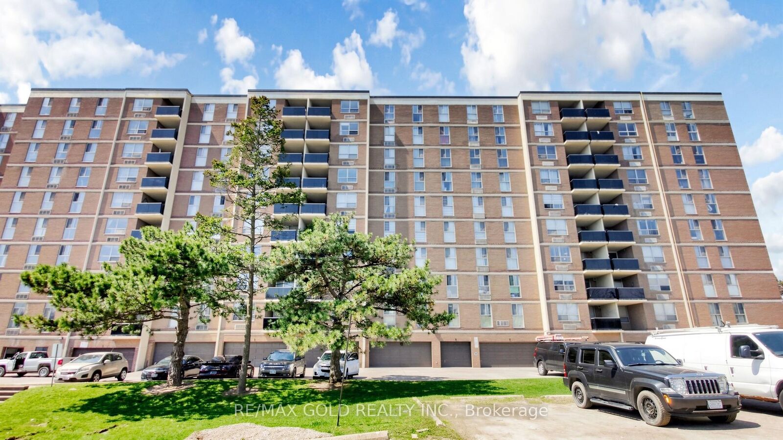 Property Photo: 2825 Islington Avenue 102 ON M9L 2K1