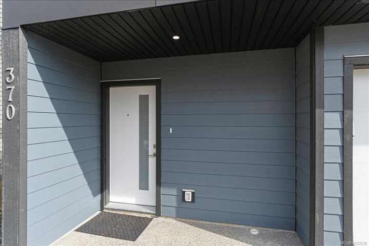 Property Photo: 370 Avaani Way BC V9L 0L9