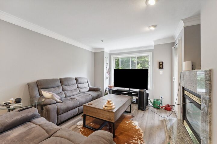 Property Photo: 8115 121A Street 211 BC V3W 1J2