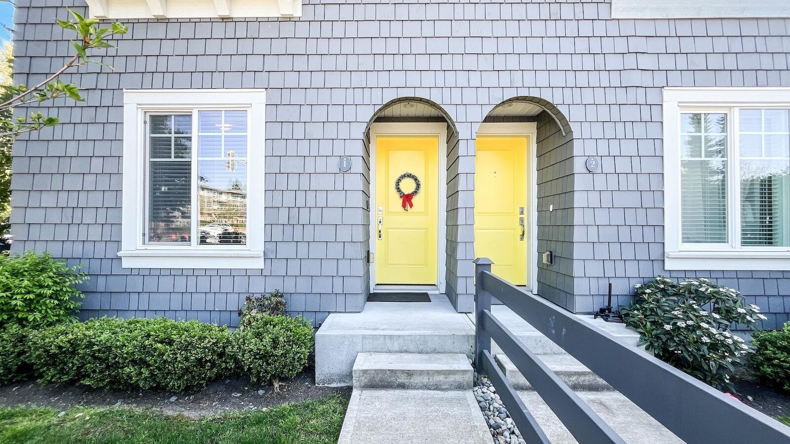 Property Photo: 15487 99A Avenue 1 BC V3R 0G9