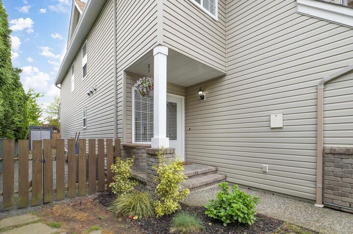 Property Photo:  46277 Cessna Drive 4  BC V2P 1A7 